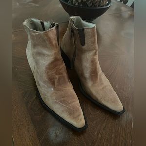 Women’s leather ankle boots. Sz 9.5